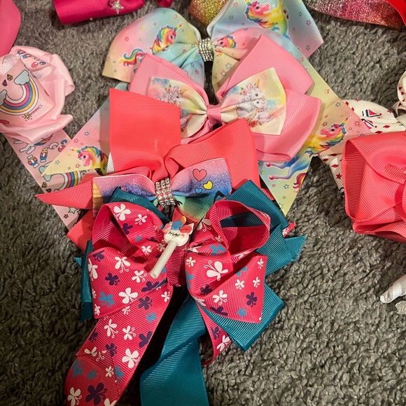 Girls bows - Picture 4 of 8